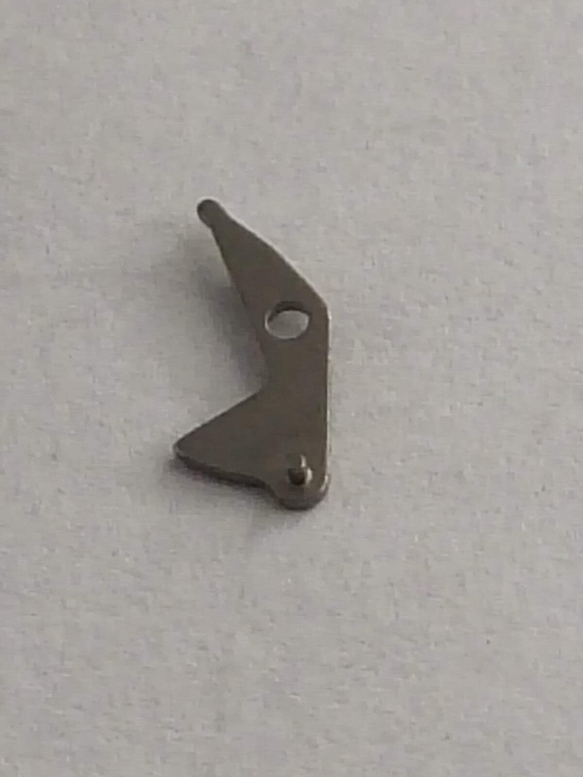 NOS SEIKO / Sitting lever/ Part . 383 220/221/222/Cal. 2205A/2202A /1Pc