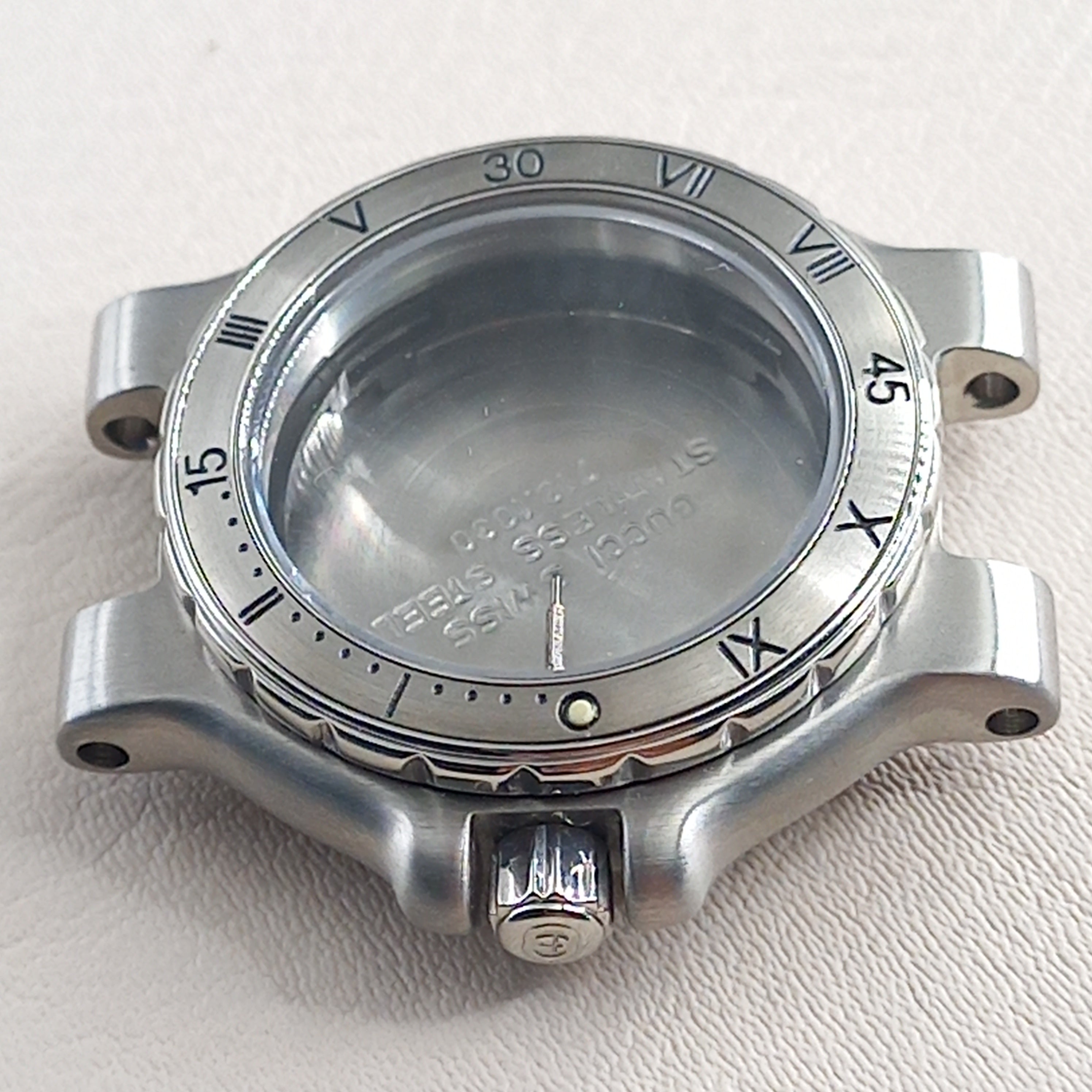 GUCCI COMPLETE CASE MINERAL GLASS NO. 0001984/9700/713.10.30