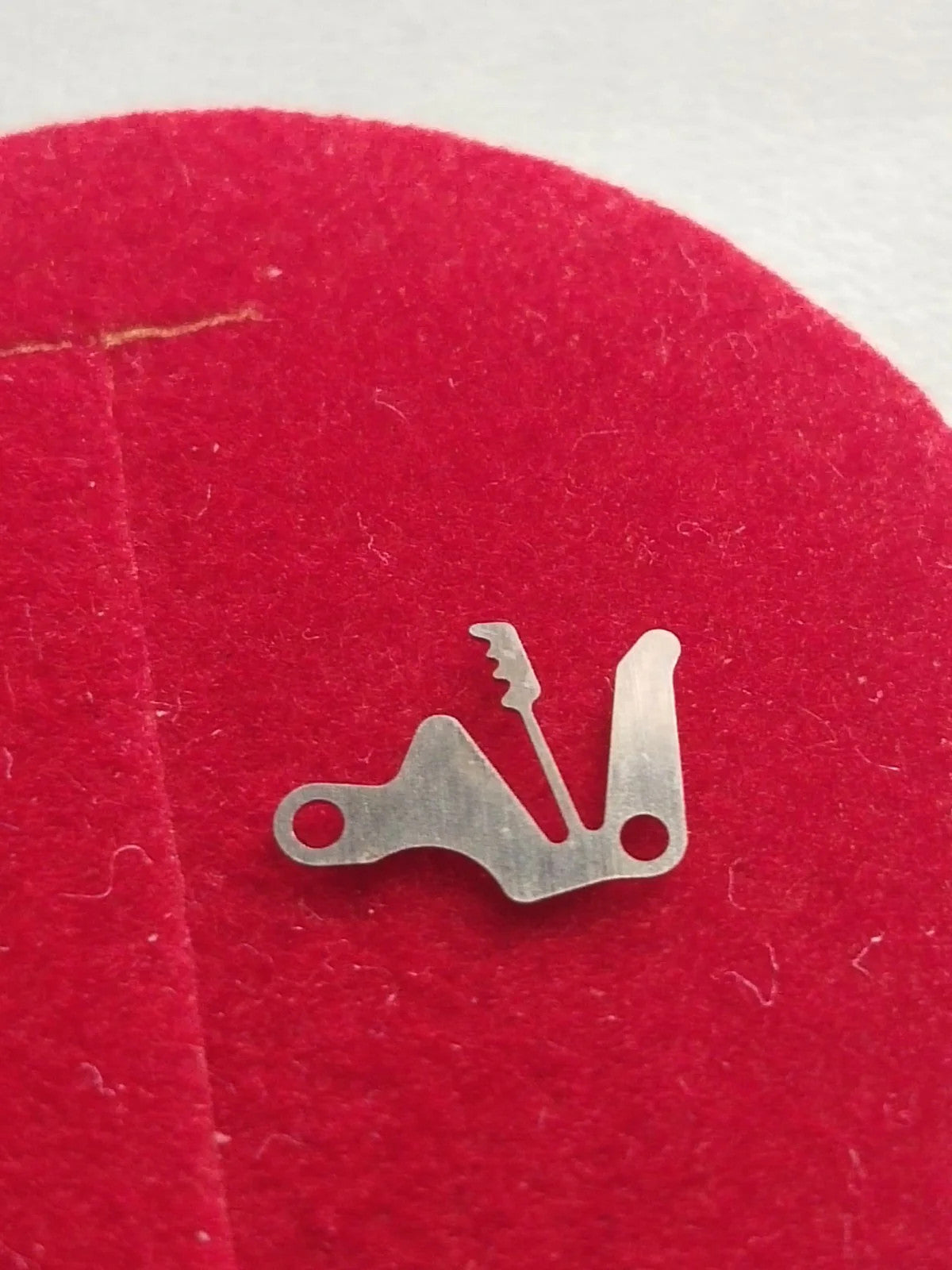 Seiko Part. 388 491 Sitting lever Spring Cal.5930A/31A/32A/39A (1pc