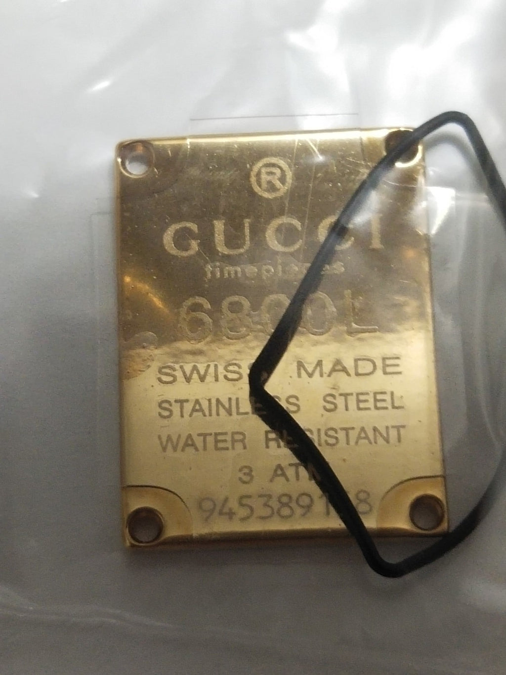 GUCCI Original / Complete Case/ Part No. YDA04040/ 6800L Gold color 