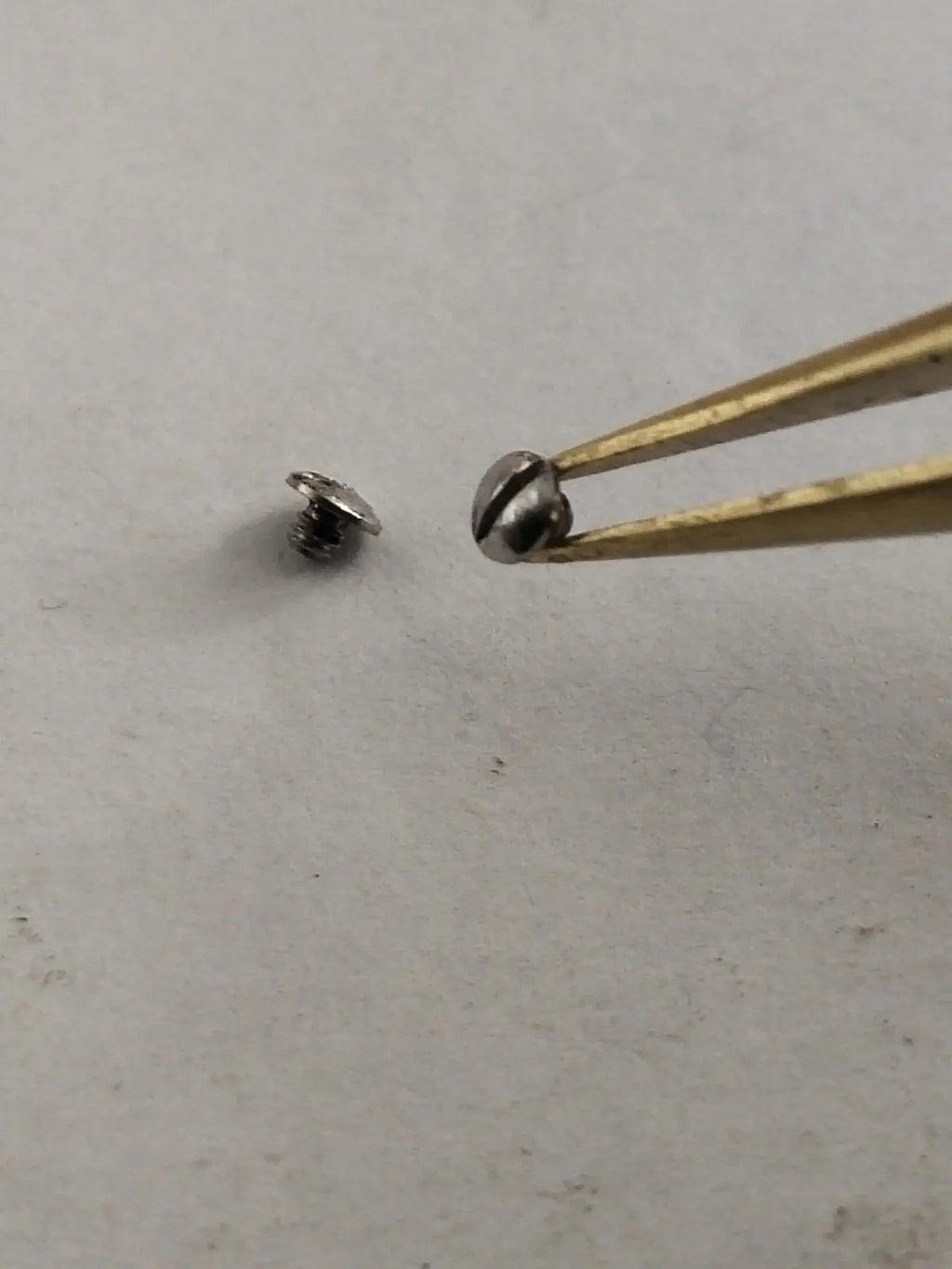 Original EBEL screws for the upper puzzle / Used 3ps