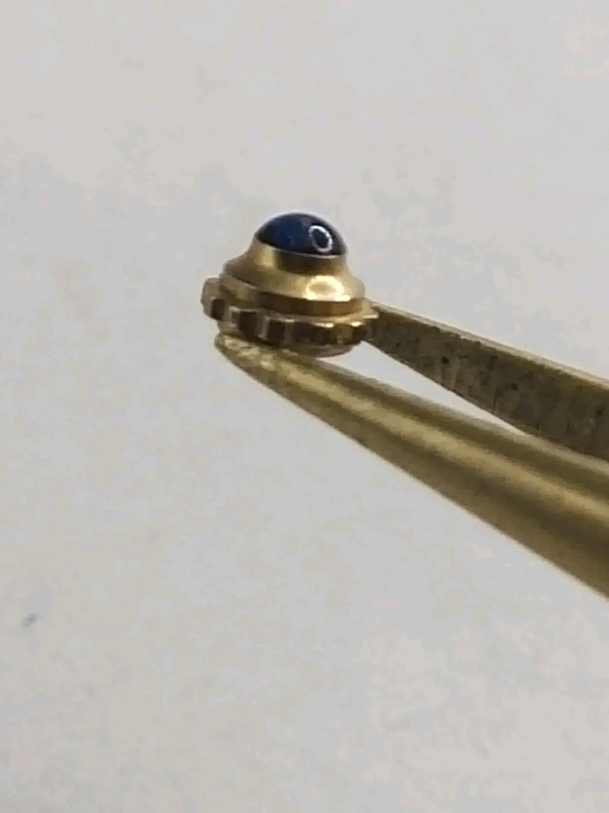 Original Cartier Crown With blue stone for Tank Must/4mm / used