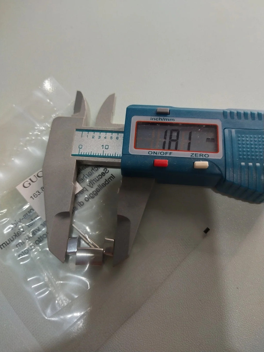 GUCCI Original / Link Steel color / Part No. 163.8505.2 S / 18m.m