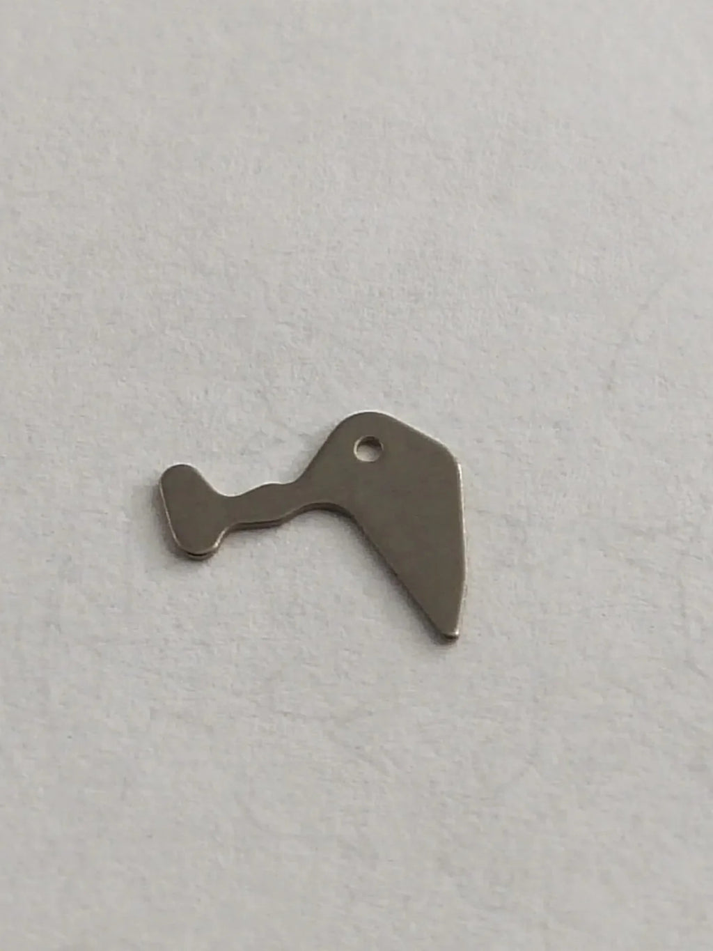 NOS SEIKO PARTS / Sitting lever/ Part . 383 004 /1pc Cal.7025A/7005A/ 1Pc