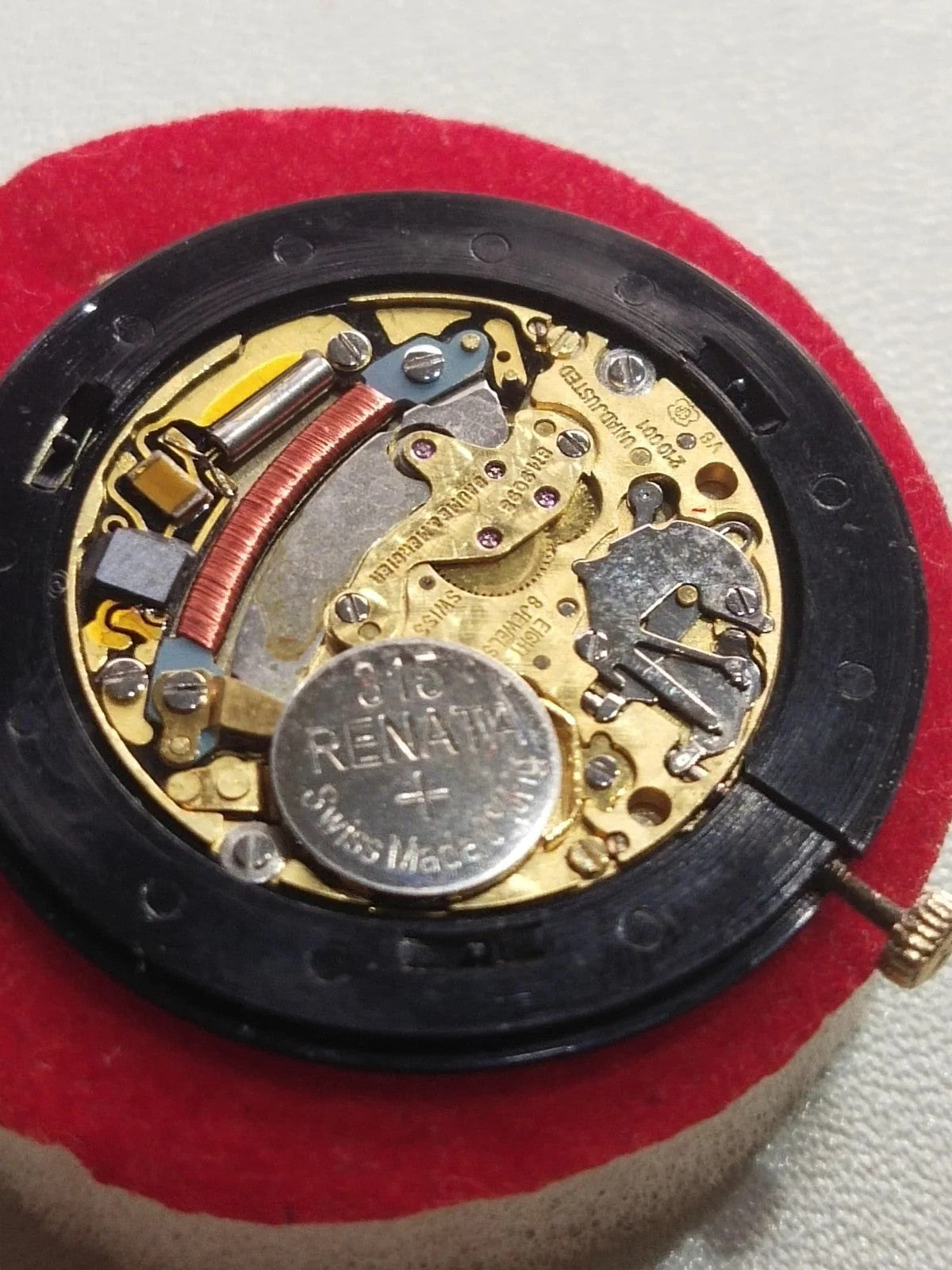 movement/ Dial seashll BAUME MERCIER ETA 210 001/ Corona/ hands Full work /used