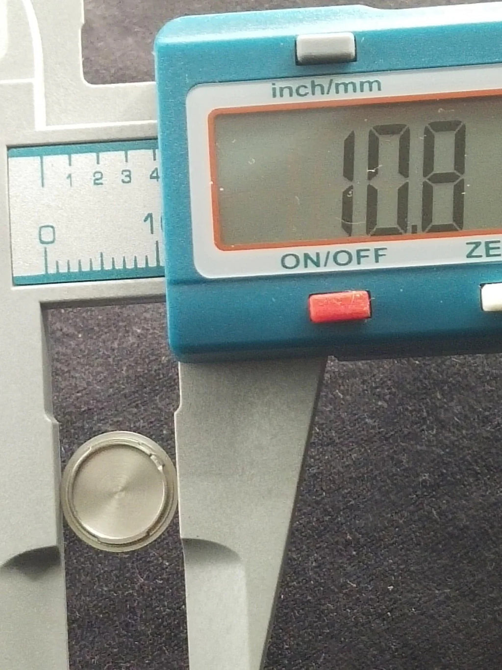 NOS Seiko Part . 8359 2119 Battery Hatch Cover