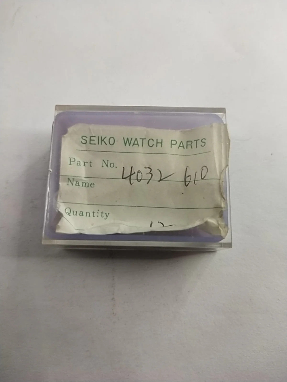 NOS Seiko original Digital Part . 4032 610 circuit light / Price for one piece