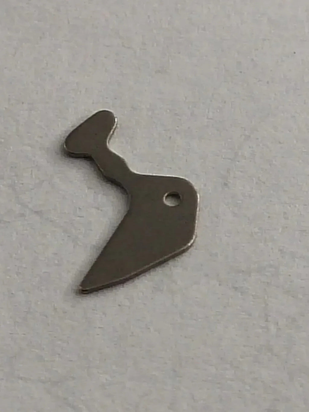 NOS SEIKO PARTS / Sitting lever/ Part . 383 004 /1pc Cal.7025A/7005A/ 1Pc