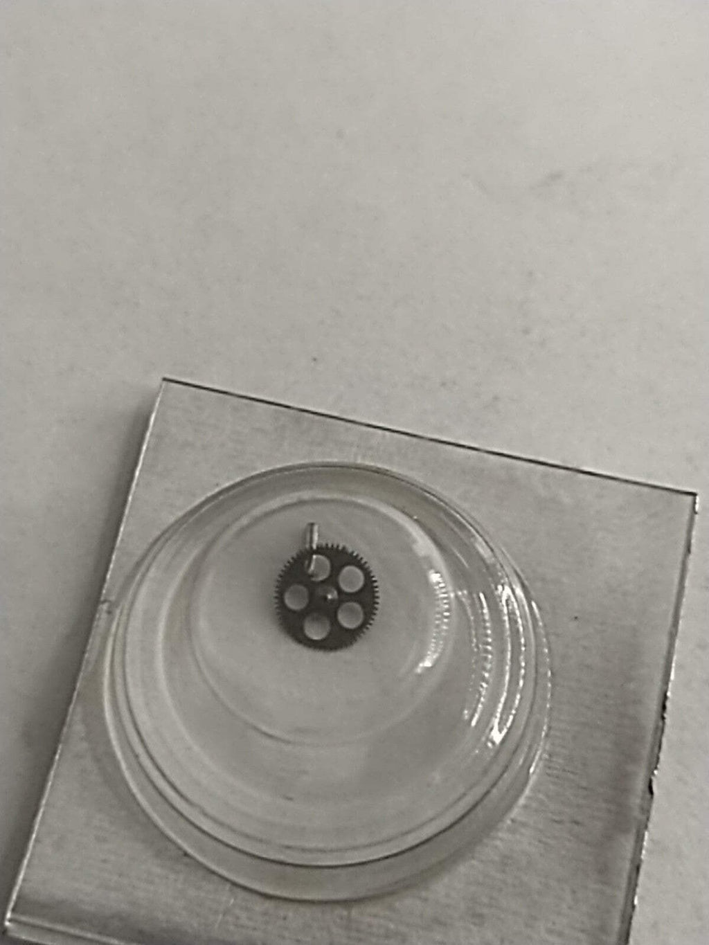 NOS Seiko Part . 224 421 Central wheel and Pinion With Cannon Pinion