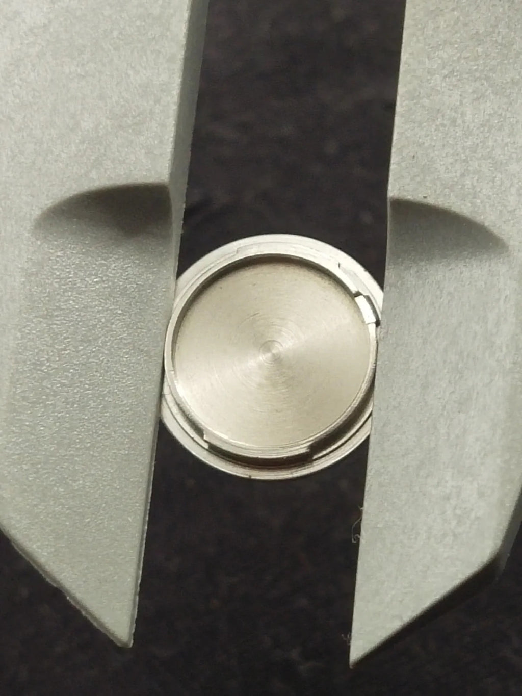 NOS Seiko Part . 8359 2119 Battery Hatch Cover