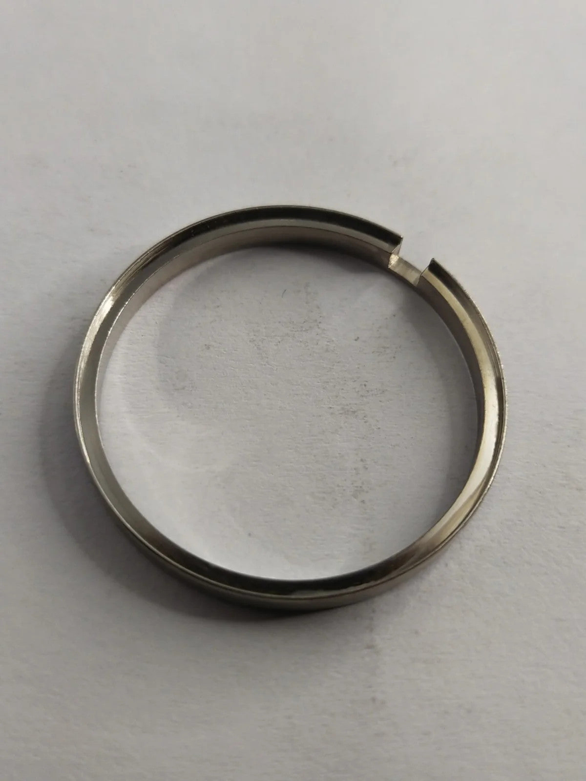 NOS Seiko Part . 8310 8421 / Case Ring