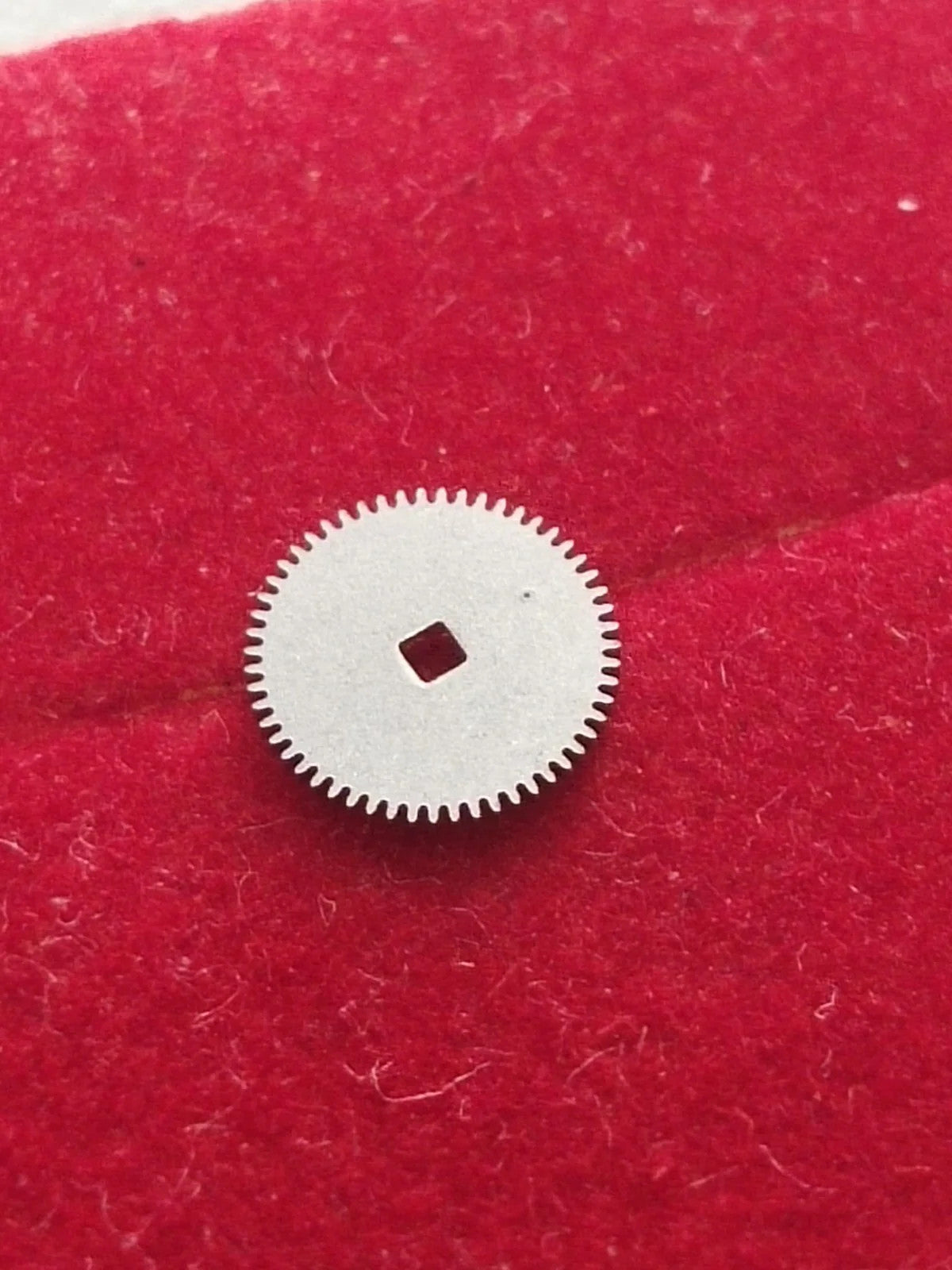 NOS Seiko Parts 505 001 Cal. 5106A/1pc