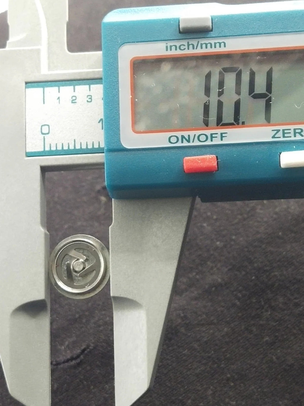 NOS Seiko Part . 8359 1569 Battery Hatch Cover