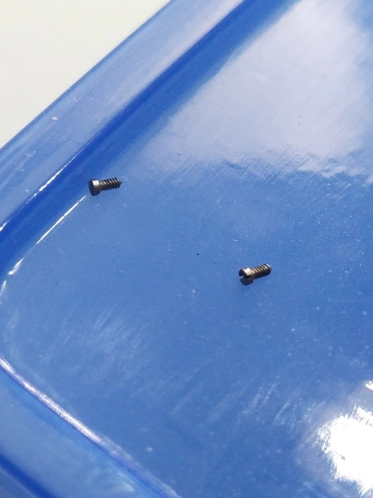 NOS OMEGA Watch Case Clamp with screws /3.3MM×2MM/ Part