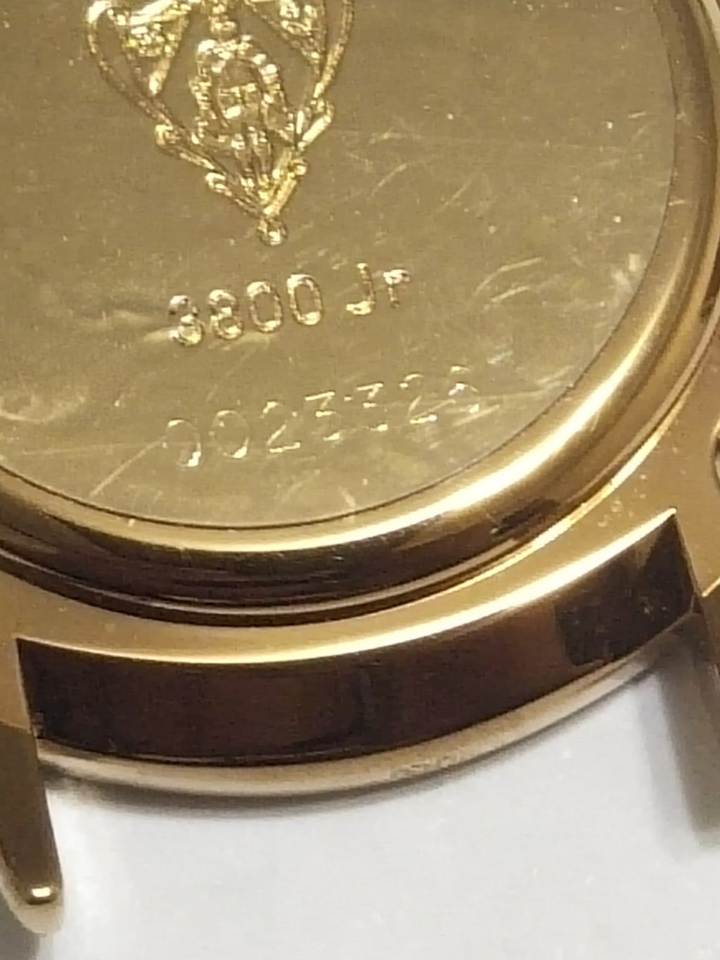 GUCCI Original / Complete Case/ Part No. 102.3800./ 3800jr Gold color 