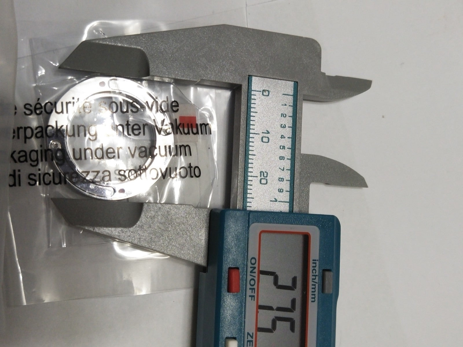 GUCCI Original /  Bezel Case/ Part No. YDA 22077