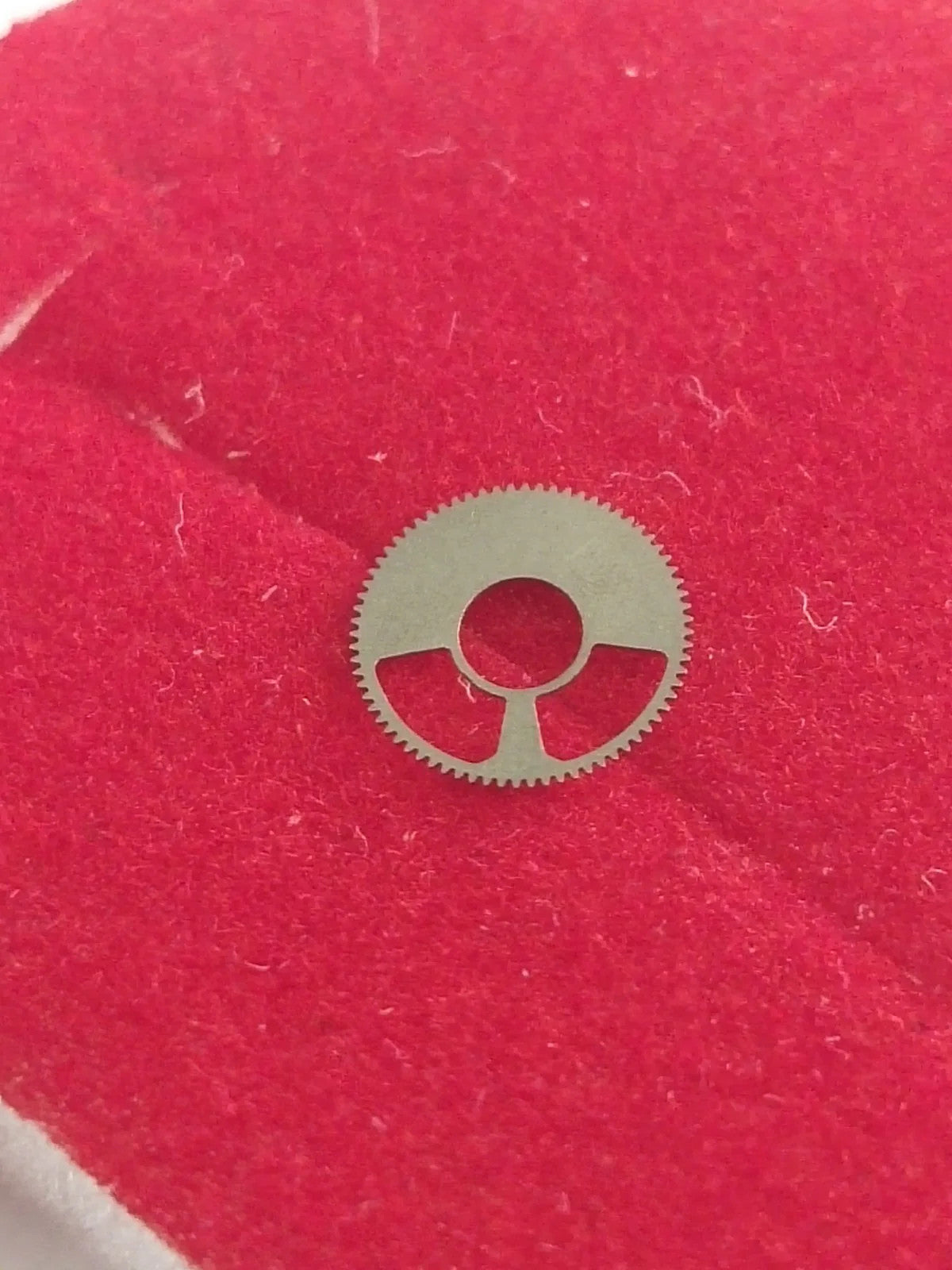 NOS Seiko Date Draiving wheel Parts 802 640 / 1 Pc /Cal. 6423A