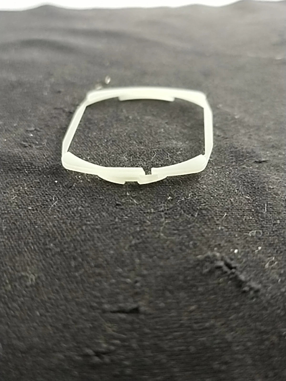 NOS Seiko Part . 8609 0590 / Holdingring For gasket