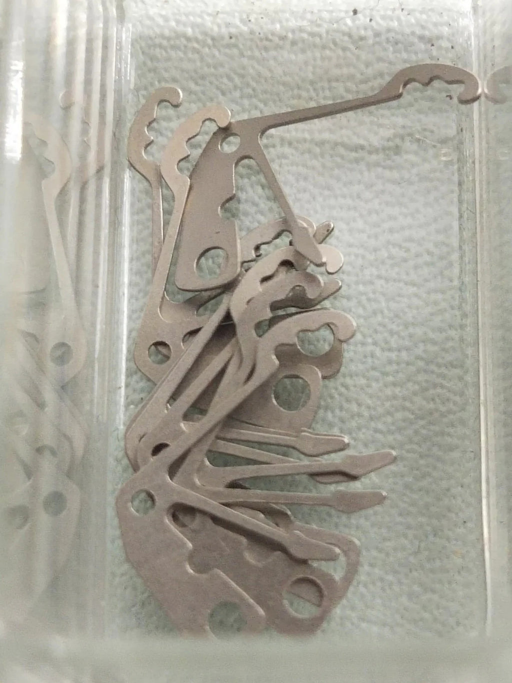 Seiko Part. 388 805 Sitting lever Spring /Cal.4005A/4006A/(1pc