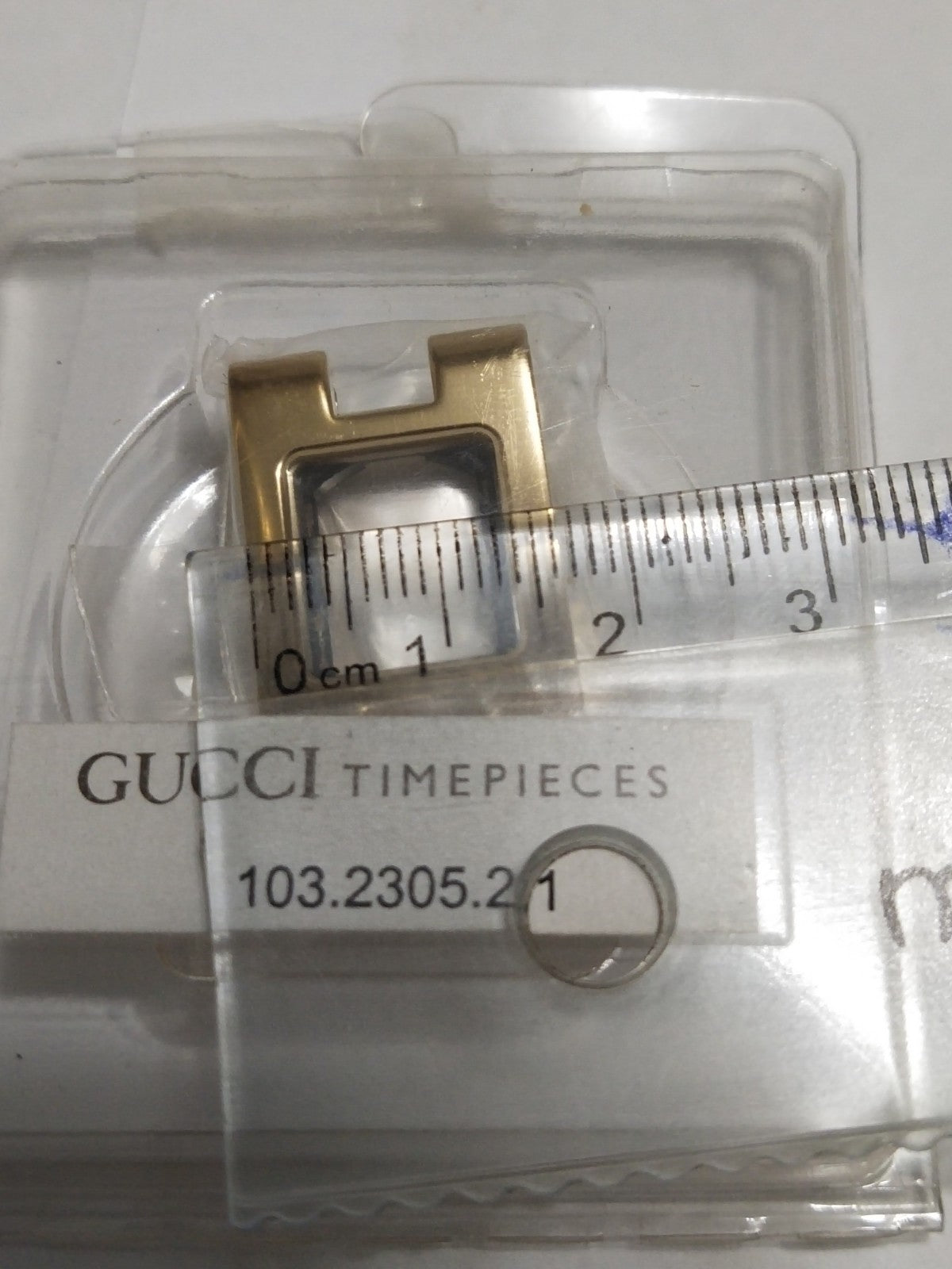 GUCCI Original / Complete Case/ Part No. 103.2305.2.1/ 2305L Gold color 