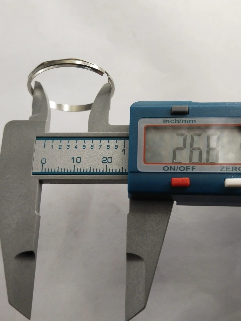 NOS Seiko Part . 8310 8865 / Case Ring