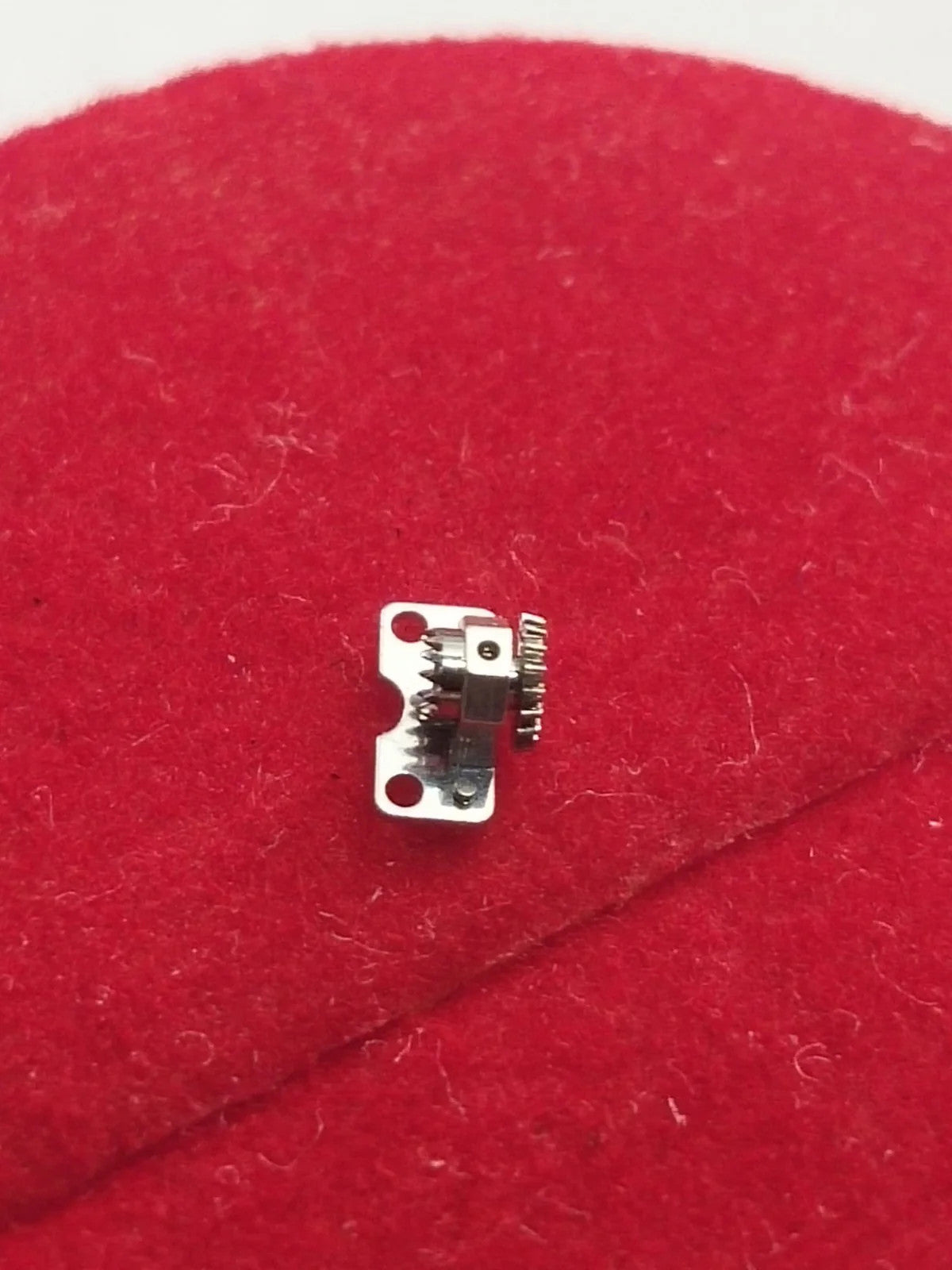 Rolex Cal./9001 204 / Winding Pinion /Genuine parts