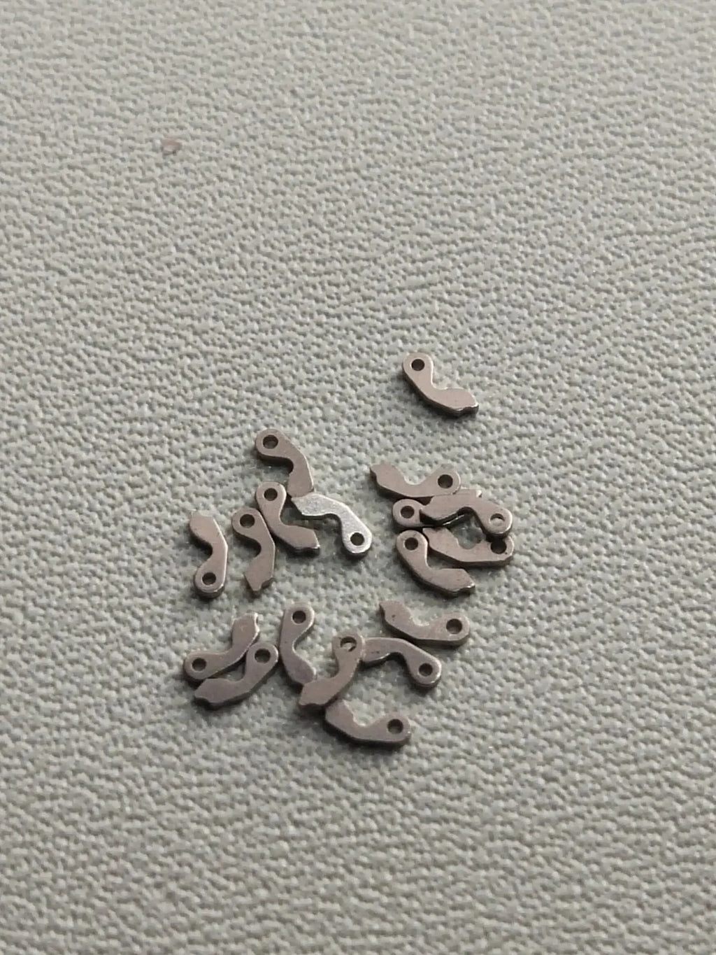 NOS Seiko Parts 873 220/Cal . 2206A/1 Pc