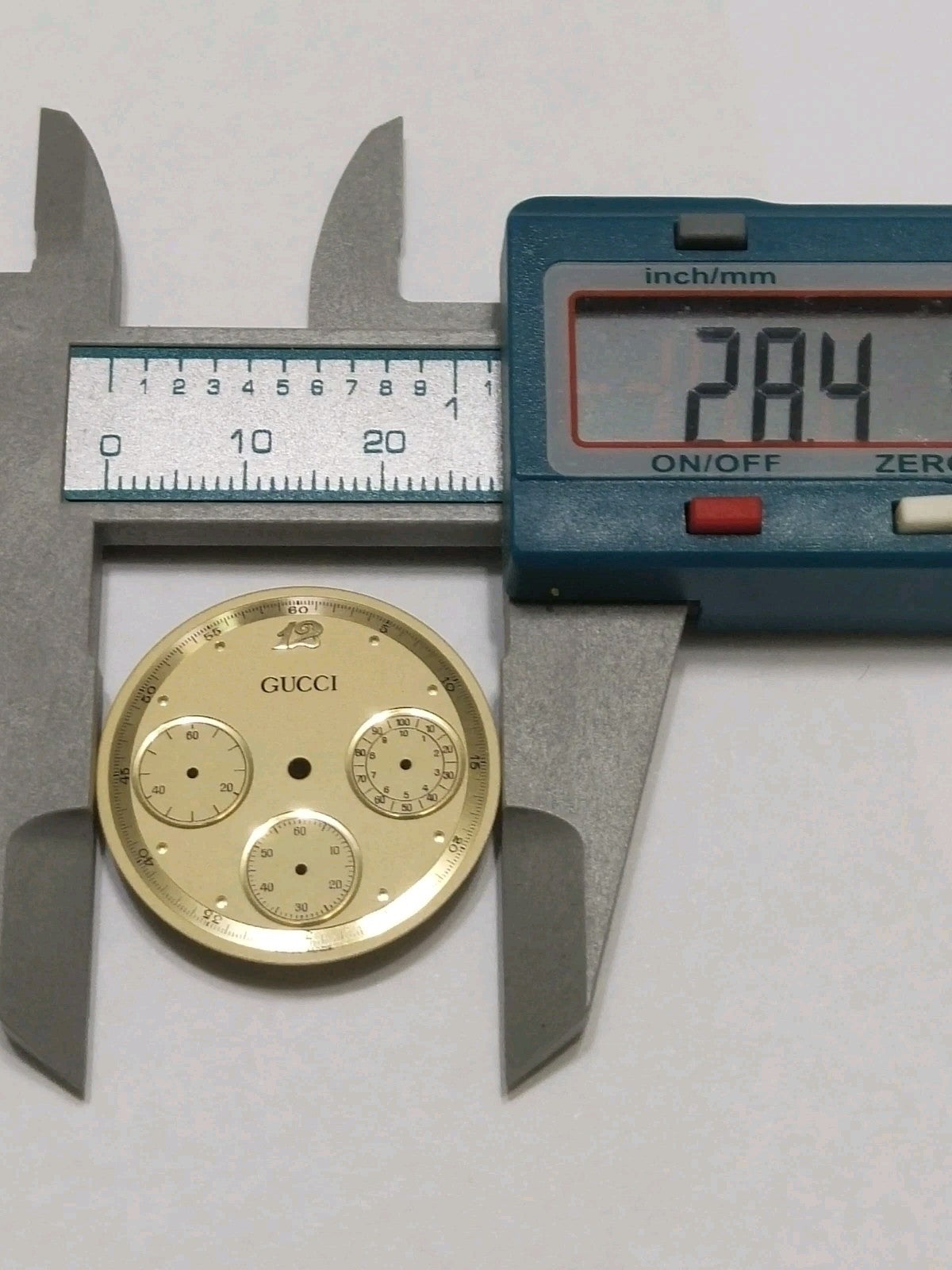 GUCCI Original / Dail  chronograph / Part No. 051.314/CA.CH A.9400M  gold color