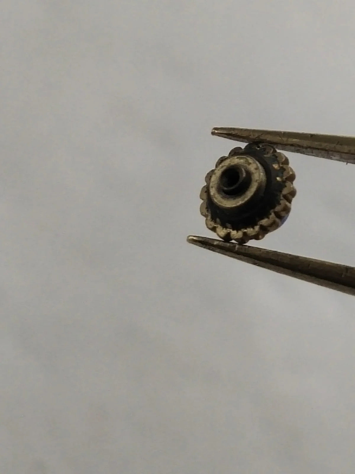 Original Cartier Crown 07960541With blue stone for Tank Must/dustproof / used