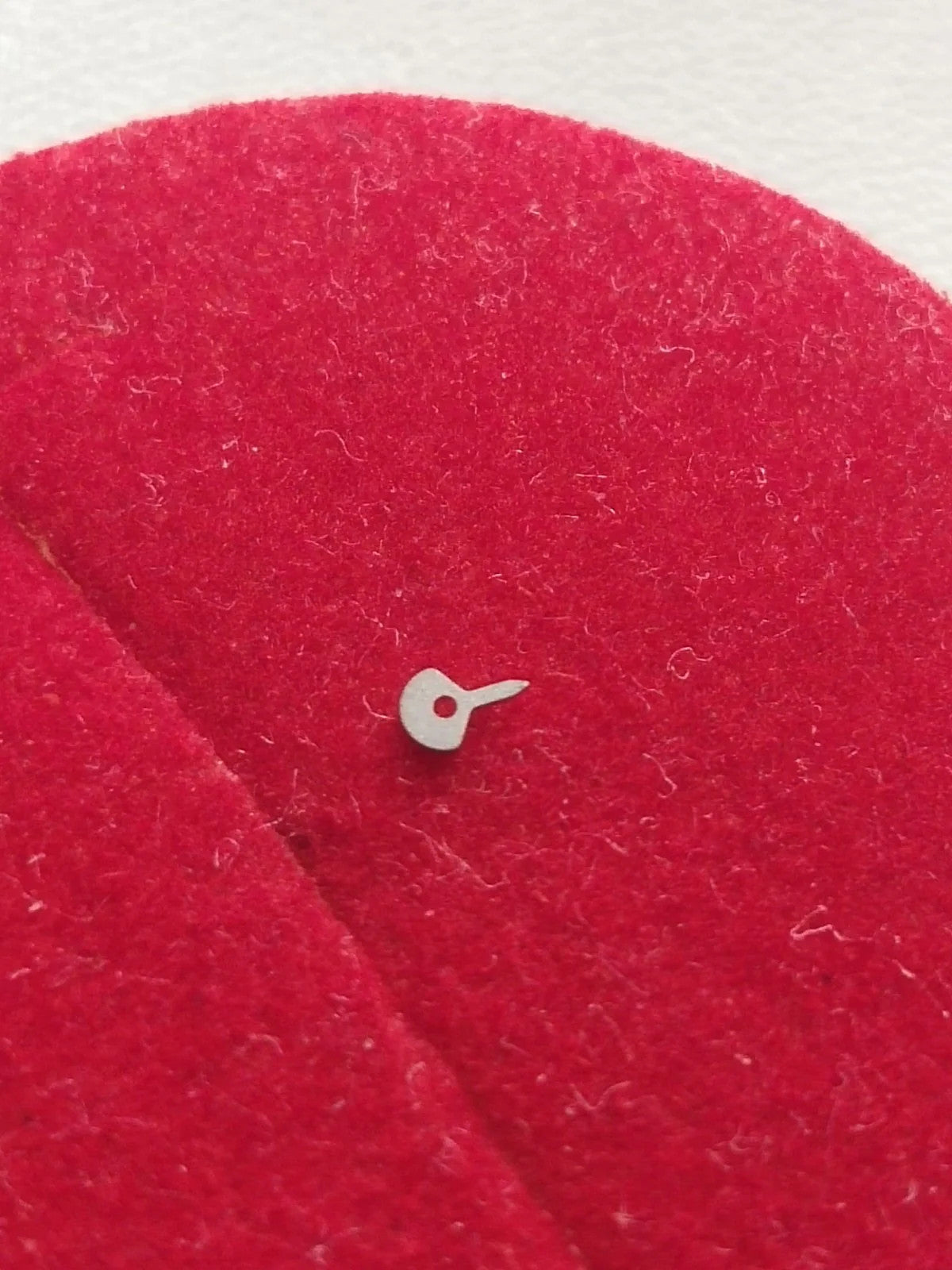 NOS Seiko Parts 556 221 /1pc