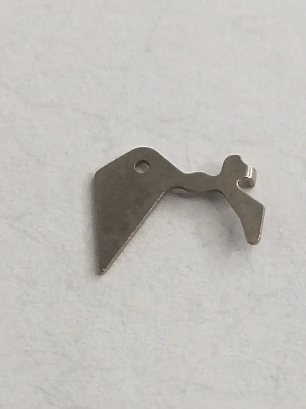 NOS SEIKO PARTS / Sitting lever/ Part . 383 005 /1pc Cal.7002A/7009A/1Pc