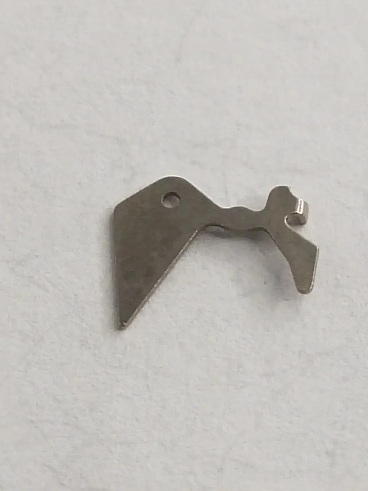 NOS SEIKO PARTS / Sitting lever/ Part . 383 005 /1pc Cal.7002A/7009A/1Pc