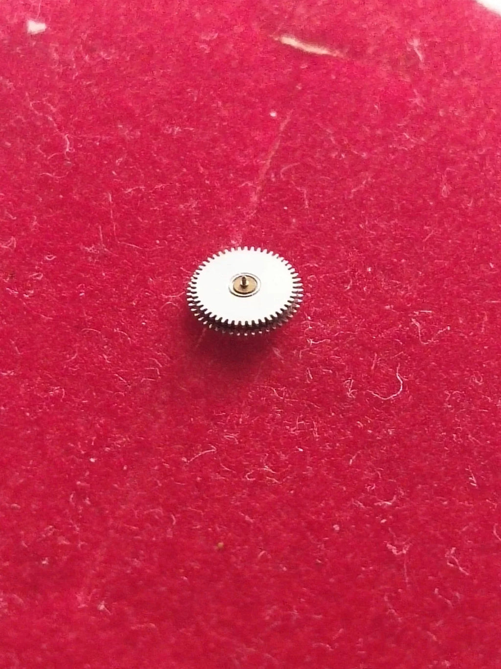 NOS Seiko Parts 668 250 /1pc