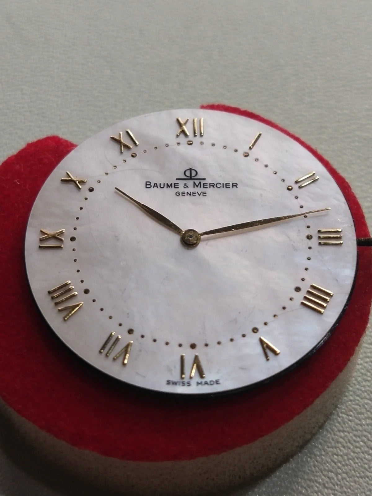 movement/ Dial seashll BAUME MERCIER ETA 210 001/ Corona/ hands Full work /used