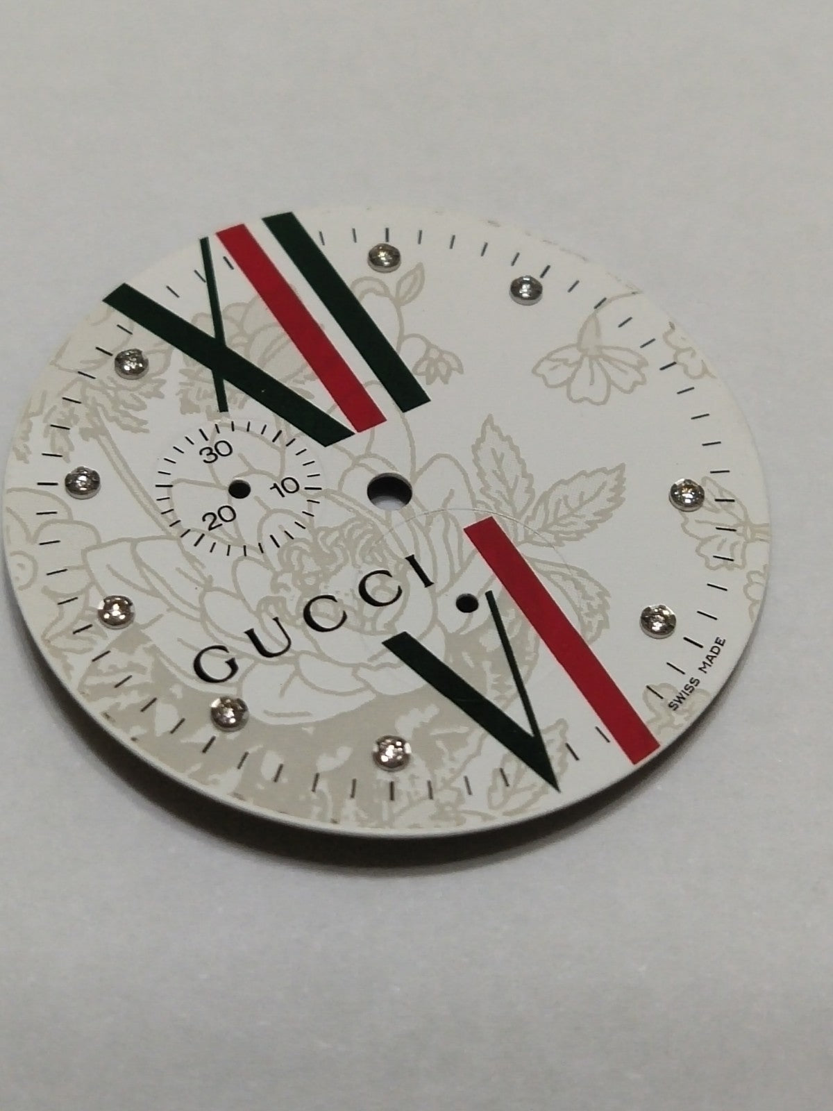 GUCCI Original / Dail chronograph diamond/ Part No. YD05069 / white color 