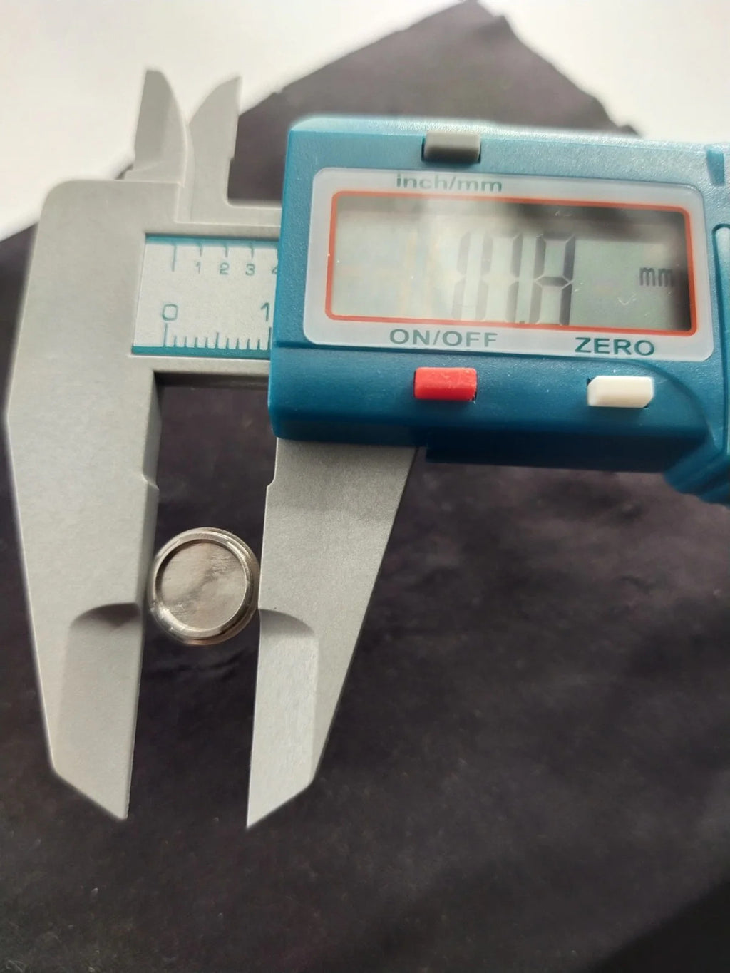 NOS Seiko Part . 8359 1799 Battery Hatch Cover