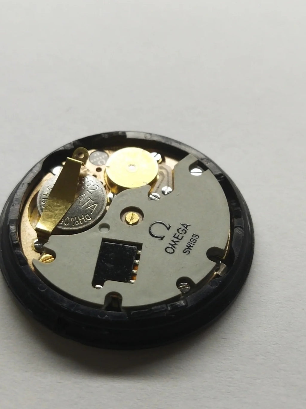 Omega 1330 movement in good working condition / used / with dial and hands