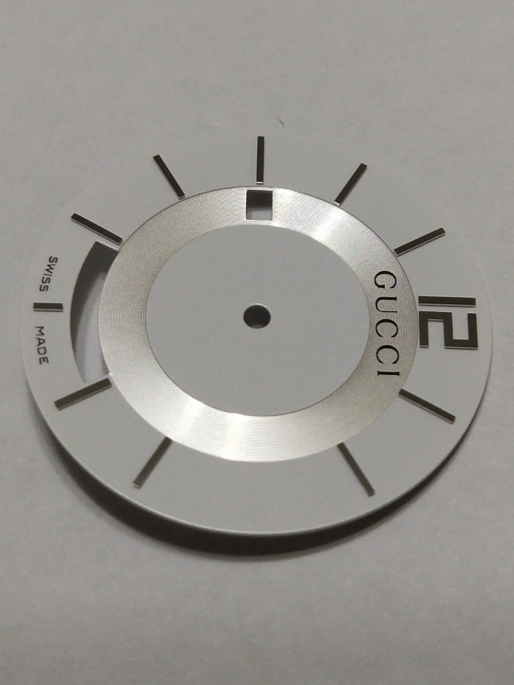 GUCCI Original / Dail /Day Date  / Part No. YDA05065/  white color 