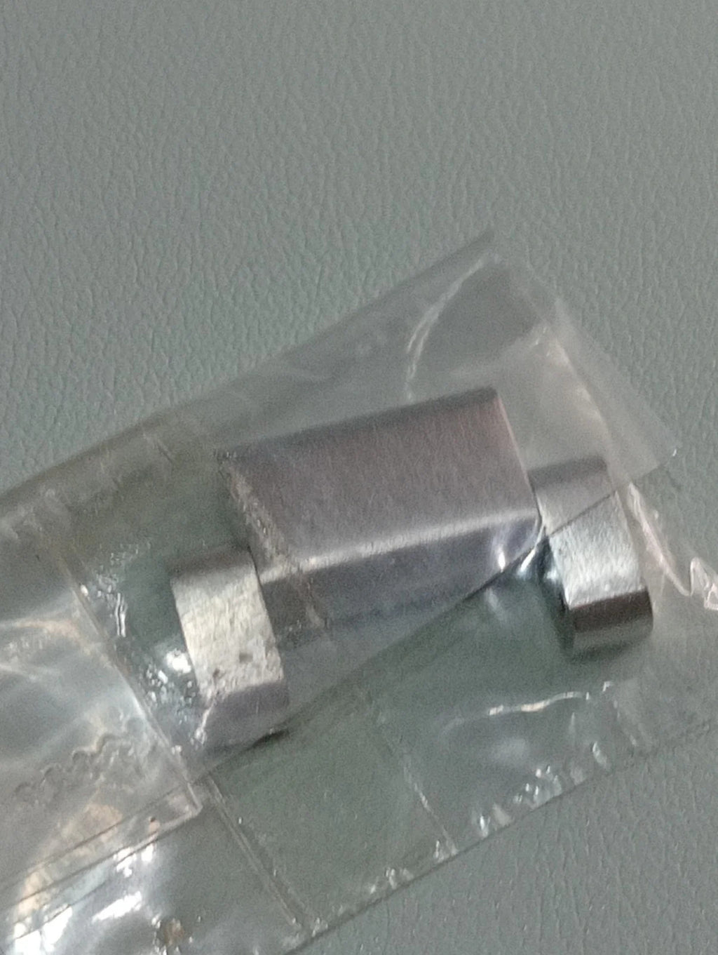 GUCCI Original / Link Steel color / Part No. 163.7705.1 S / 20m.m