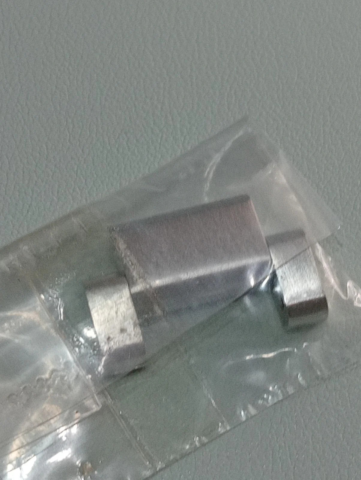 GUCCI Original / Link Steel color / Part No. 163.7705.1 S / 20m.m