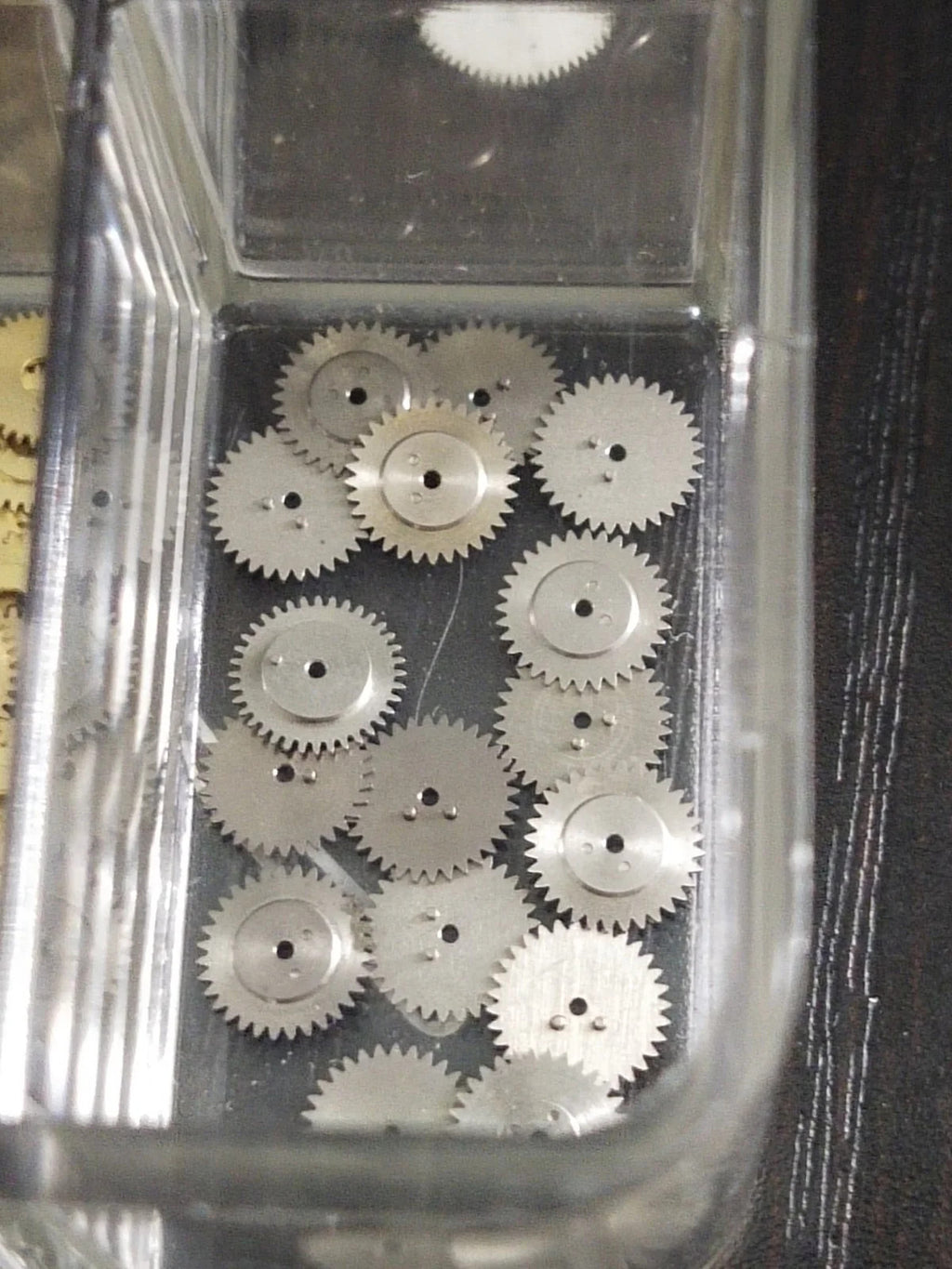 NOS Seiko Date Draiving wheel Parts 802 250 / 1 Pc