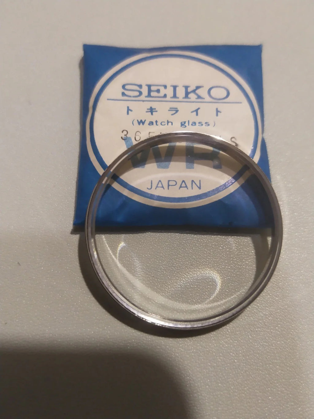 New old stock original Seiko glass 365V06GN