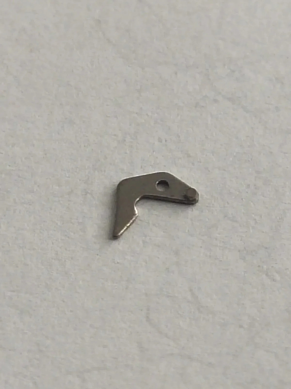 NOS SEIKO PARTS / Sitting lever/ Part . 383 420 / Cal. 4205A/B/4219A/1pc