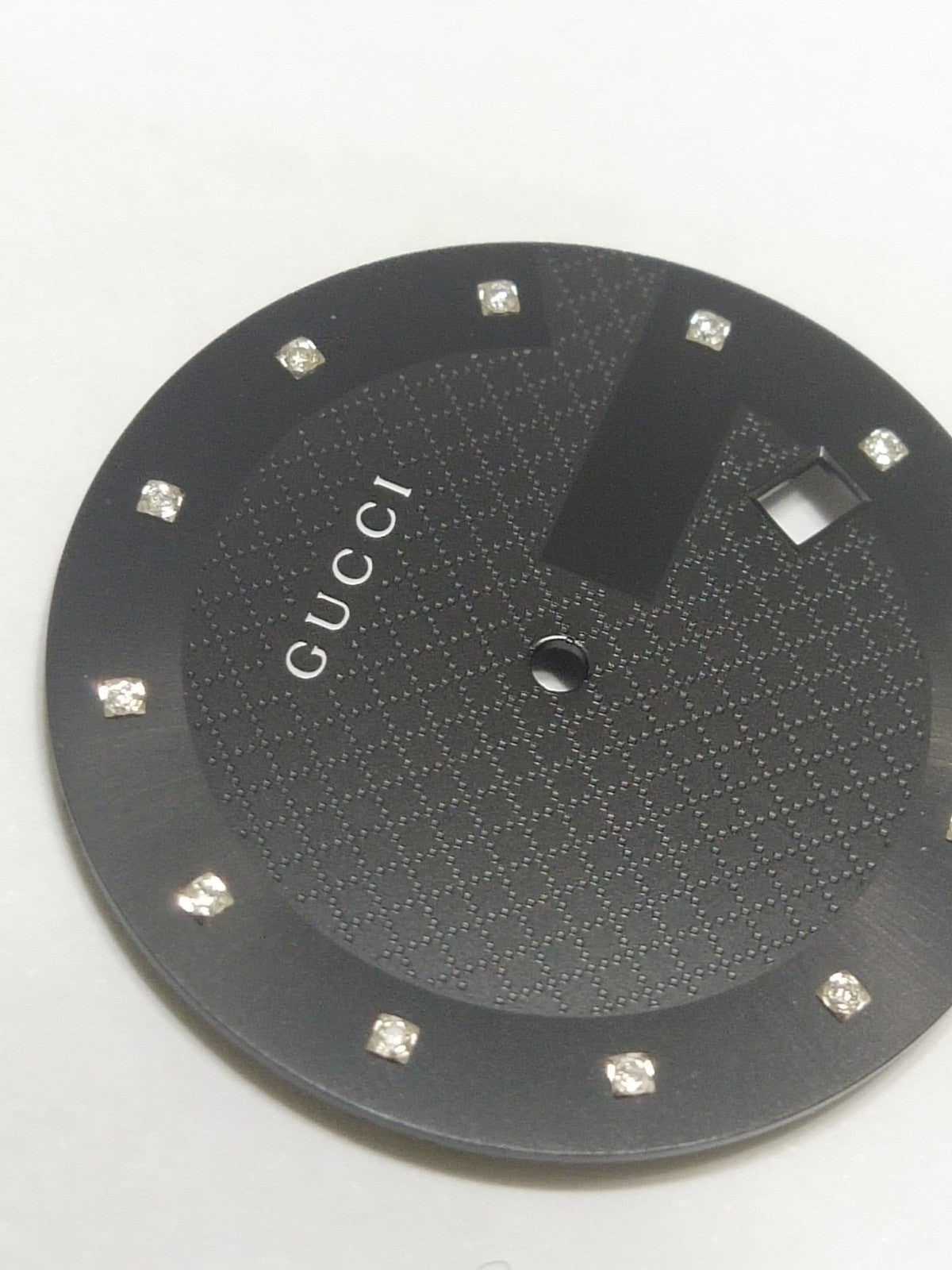 GUCCI Original / Dail diamond/ Part No. YD05347 / Black color 