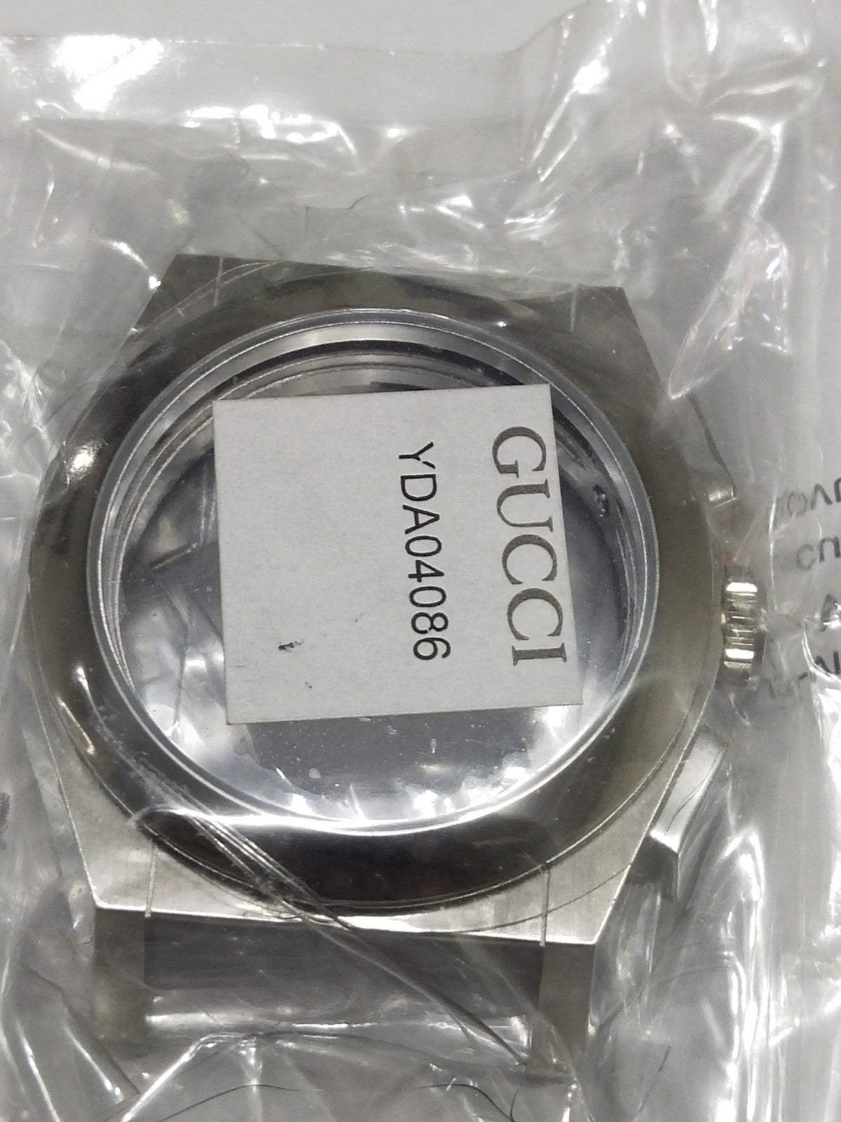 GUCCI Original / Complete Case/ Part No. YDA04086/Factory sealed 