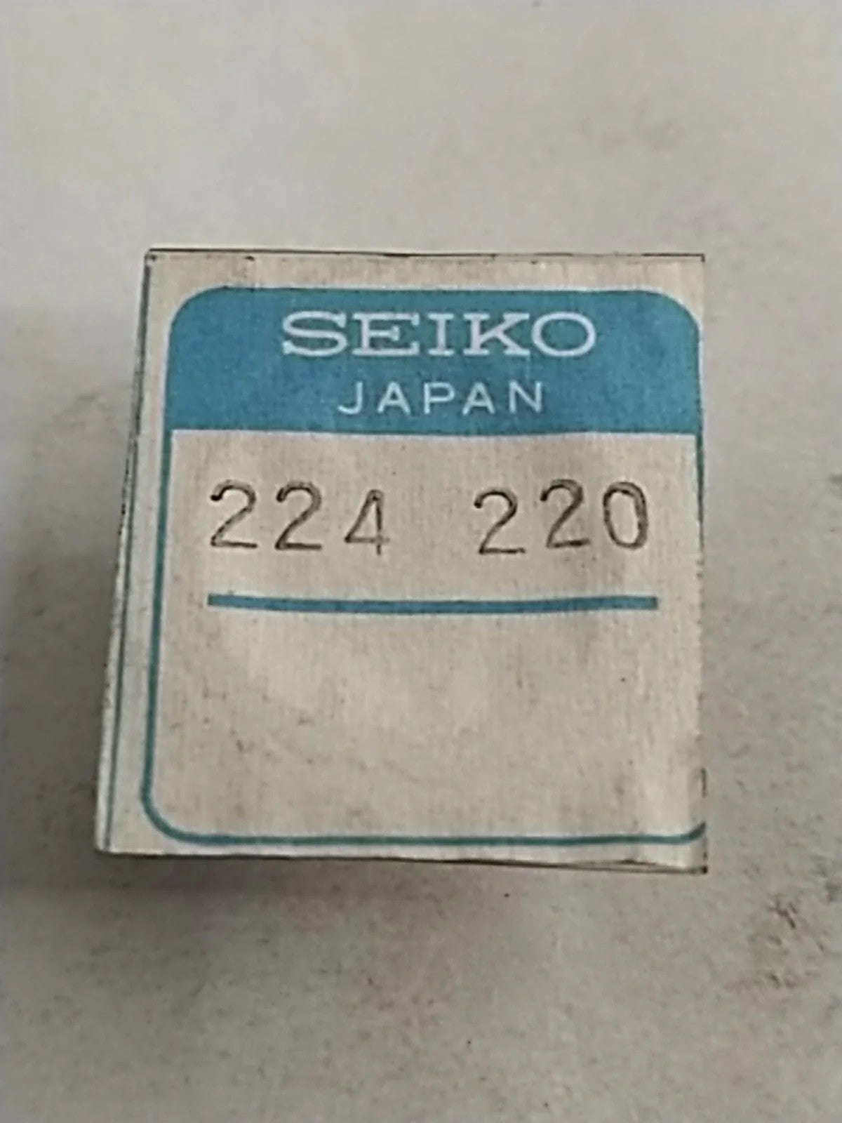 NOS Seiko Part . 224 220 Central wheel and Pinion With Cannon Pinion