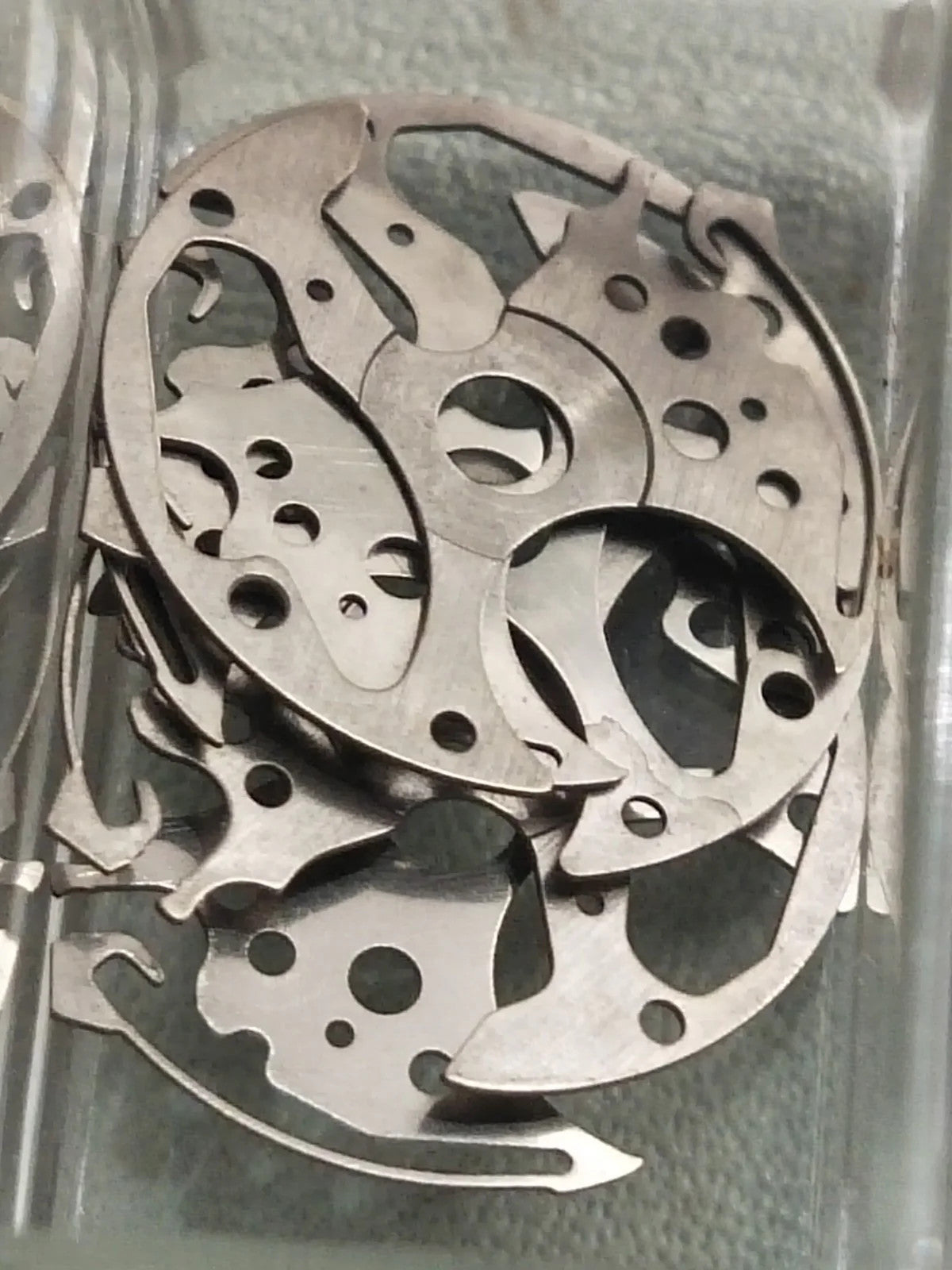 Seiko Part. 810 820 Date Jumper Cal. 8223A (1pc