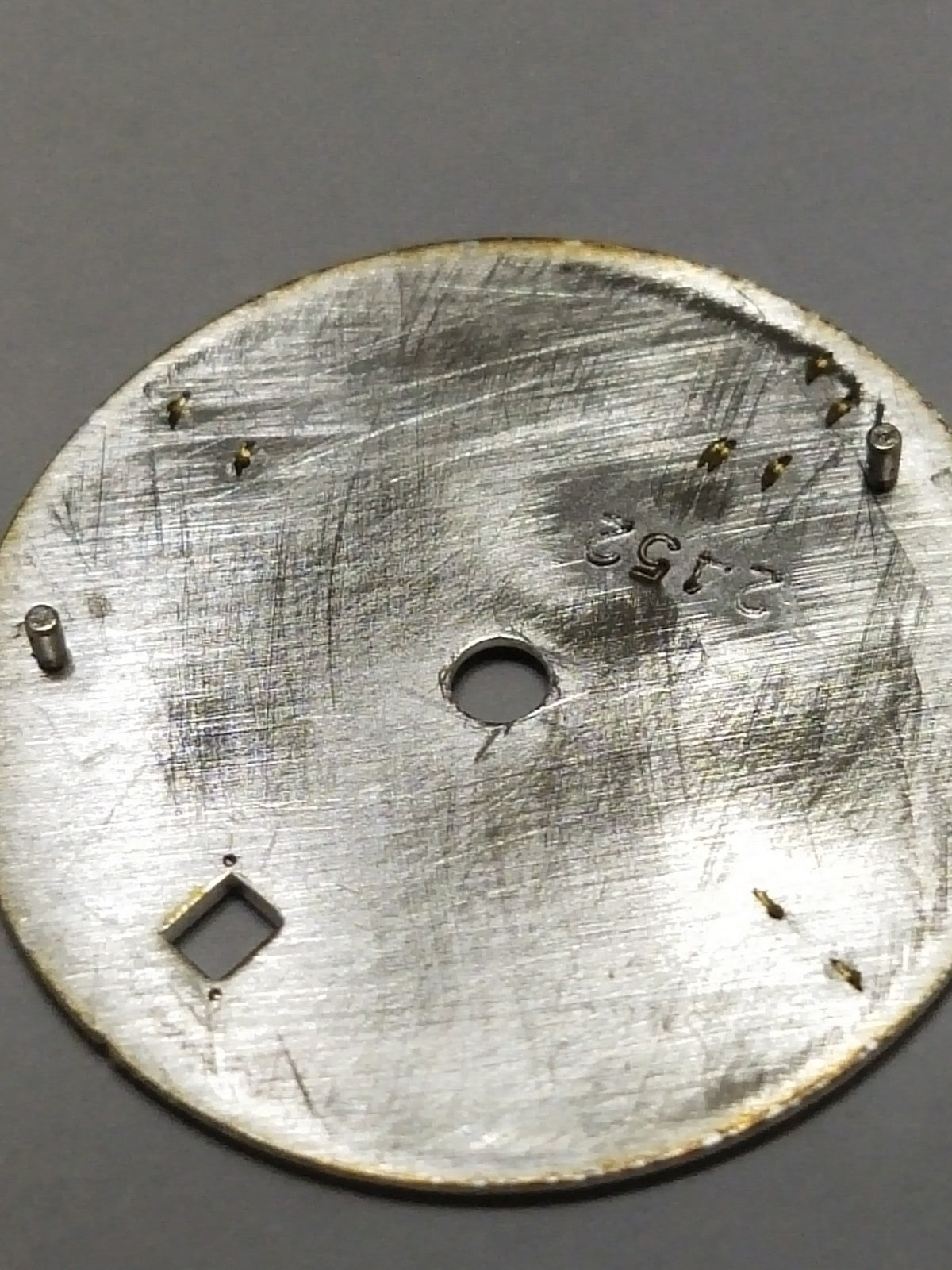 GUCCI Original / Dail  / Part No. YDA051.A422.4/ Creamy  color 