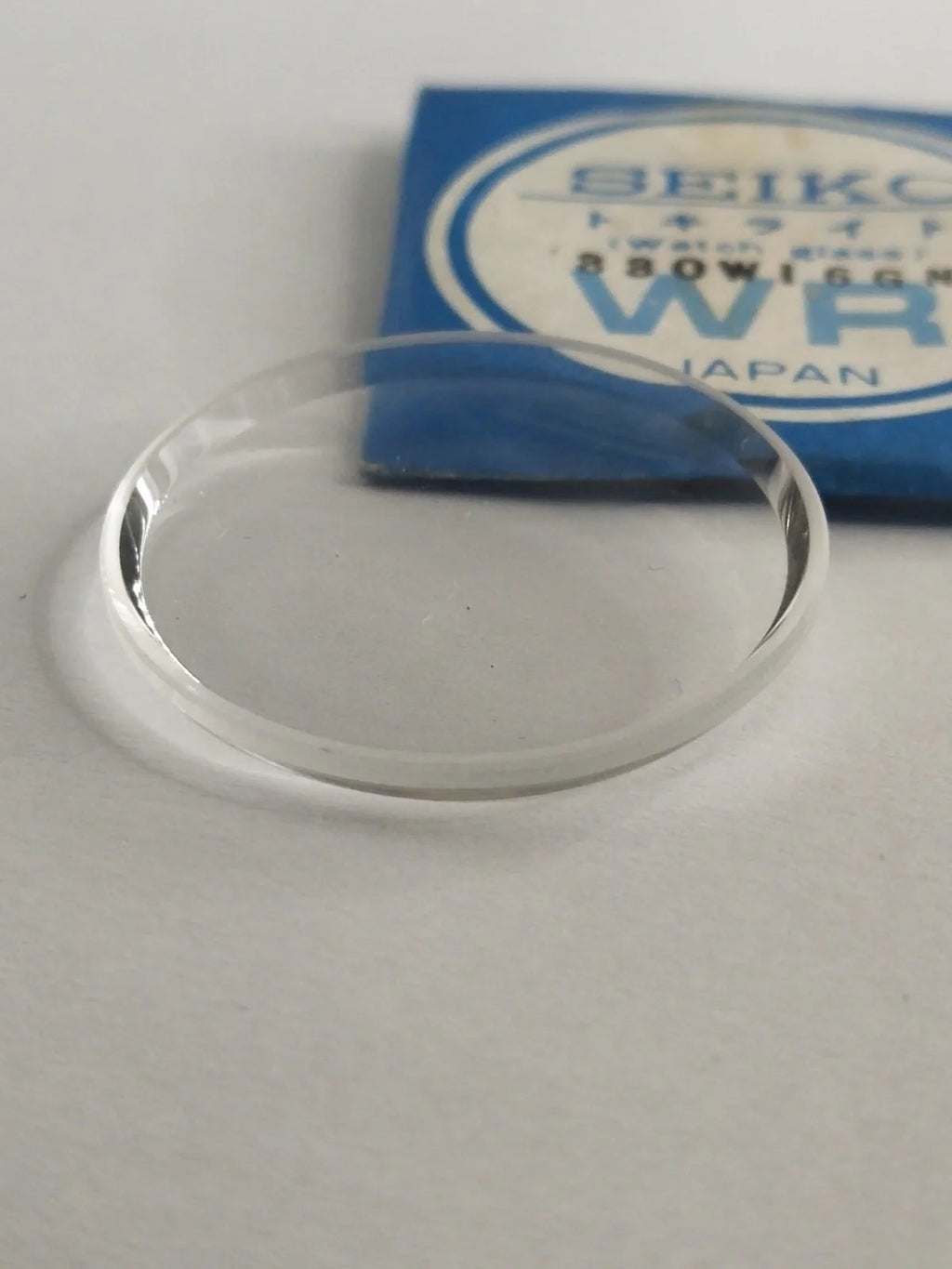 New old stock original Seiko glass 330W16GN