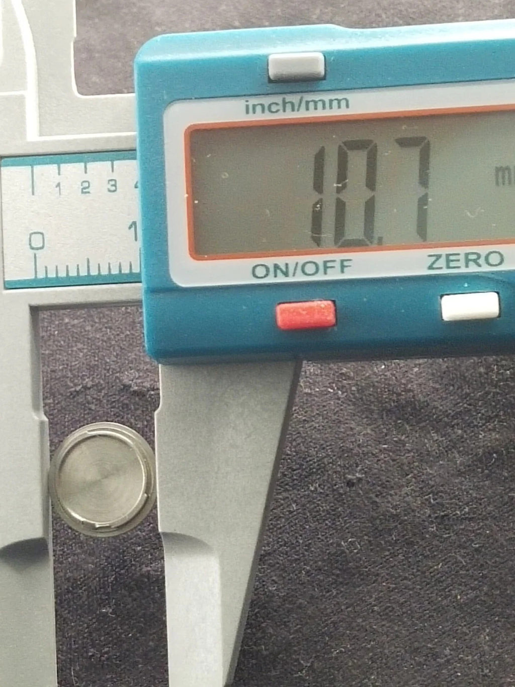 NOS Seiko Part . 8359 1959 Battery Hatch Cover